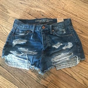 AE Highwaisted Shorts